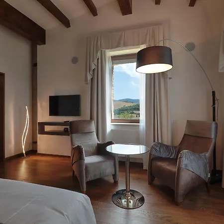 Relais Val D'orcia 3*