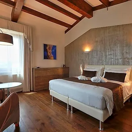 Relais Val D'orcia 3* פיינצה