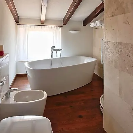 Relais Val D'orcia מלון 3*